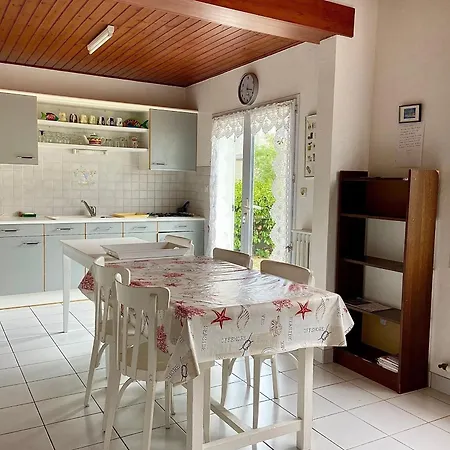 Maison De Pays Avec Grand Jardin, Proche Centre Et - Fr-1-231-294 펜션 *