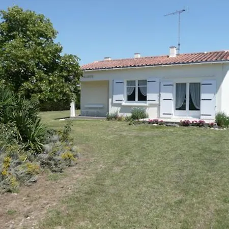 펜션 Maison De Pays Avec Grand Jardin, Proche Centre Et - Fr-1-231-294 *