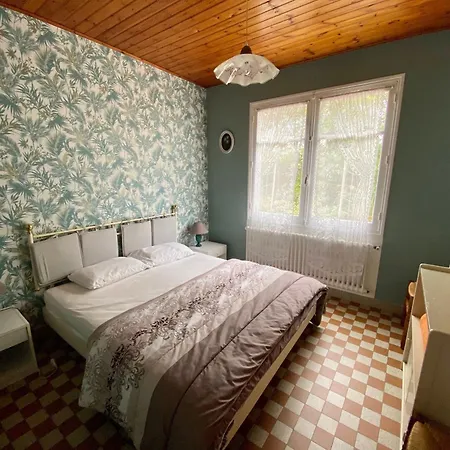 Maison De Pays Avec Grand Jardin, Proche Centre Et - Fr-1-231-294