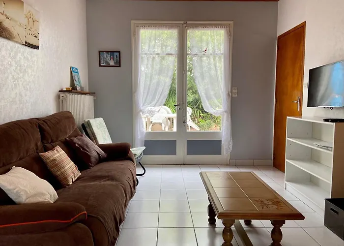 Casa de Férias Maison De Pays Avec Grand Jardin, Proche Centre Et - Fr-1-231-294 Brétignolles-sur-Mer